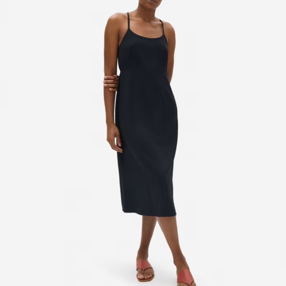 Everlane Black "the timeless slip" NWOT Size:4